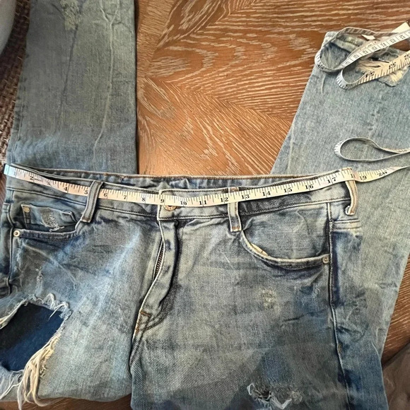 Denim Distressed Women’s H&M Jeans - Picture 10 of 10
